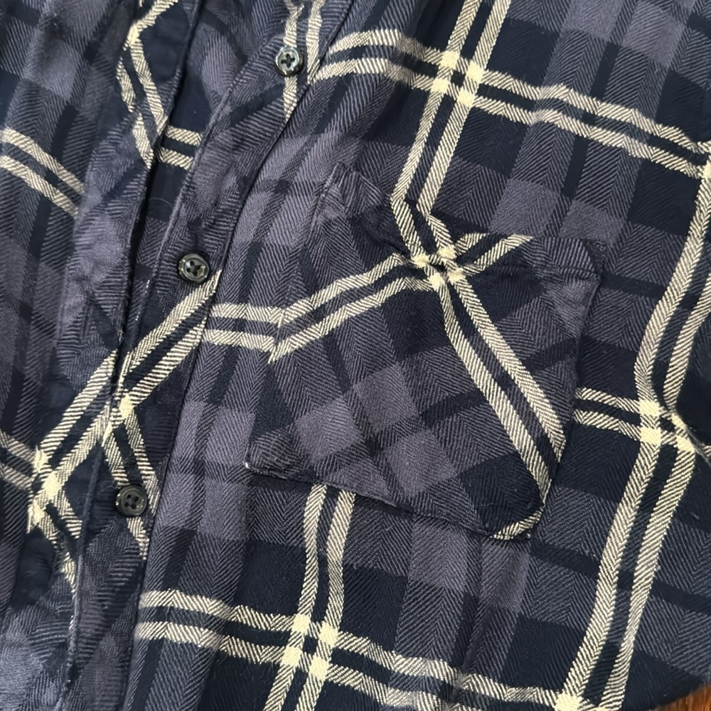 Rails Button Down - Picture 4 of 4